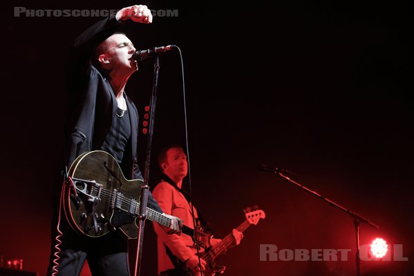 MILES KANE - 2022-04-28 - PARIS - Olympia - 